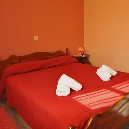 Phaos Santorini Hotel 3*